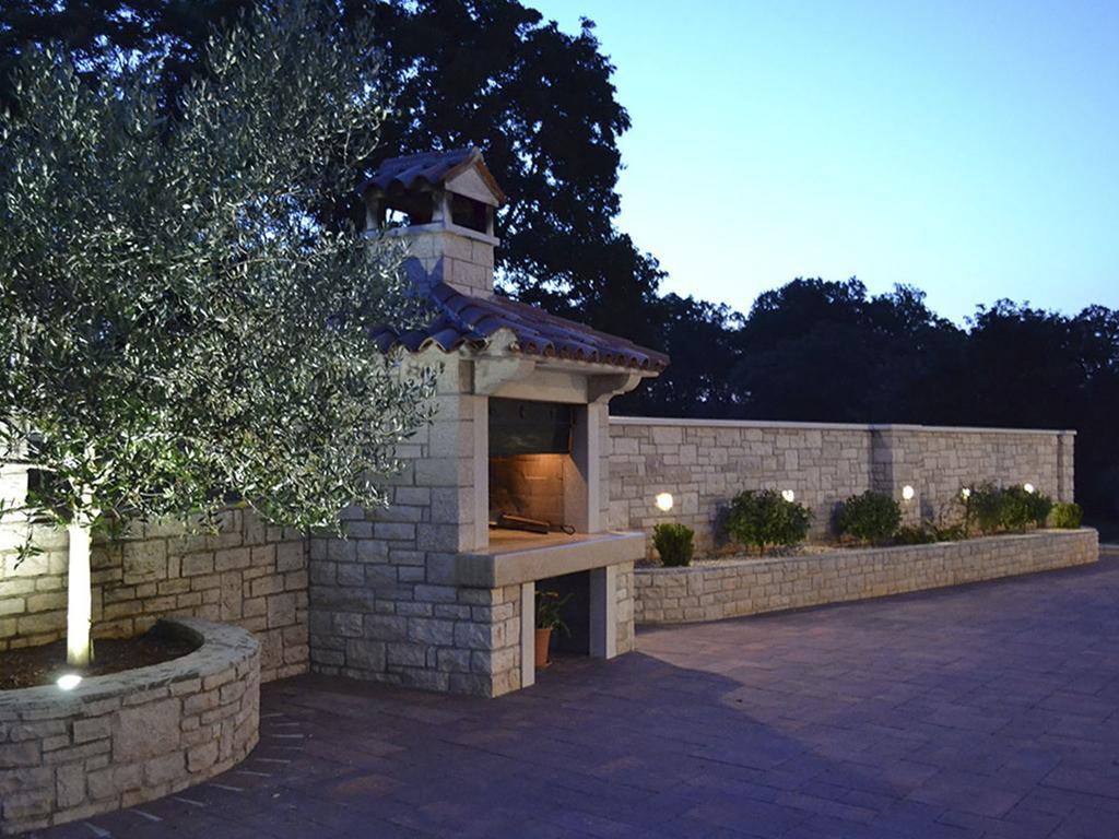 Holiday Home Mate Tinjan Oda fotoğraf